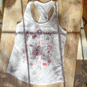 Disney | New Small World tank